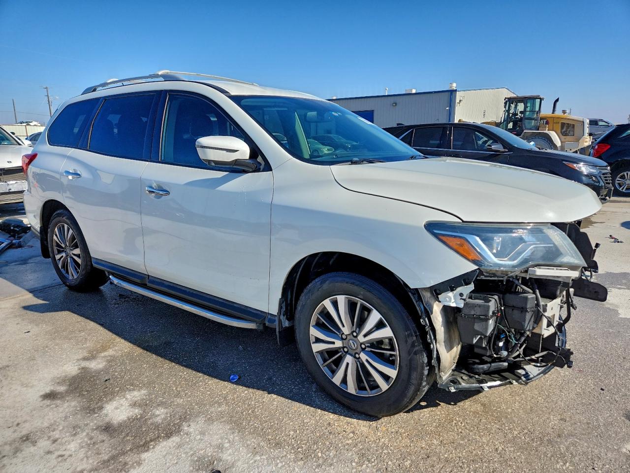 Nissan Pathfinder S Image 6