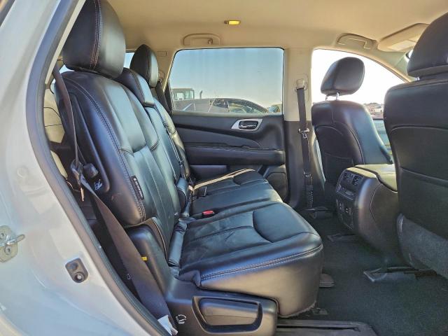 Nissan Pathfinder S Image 9