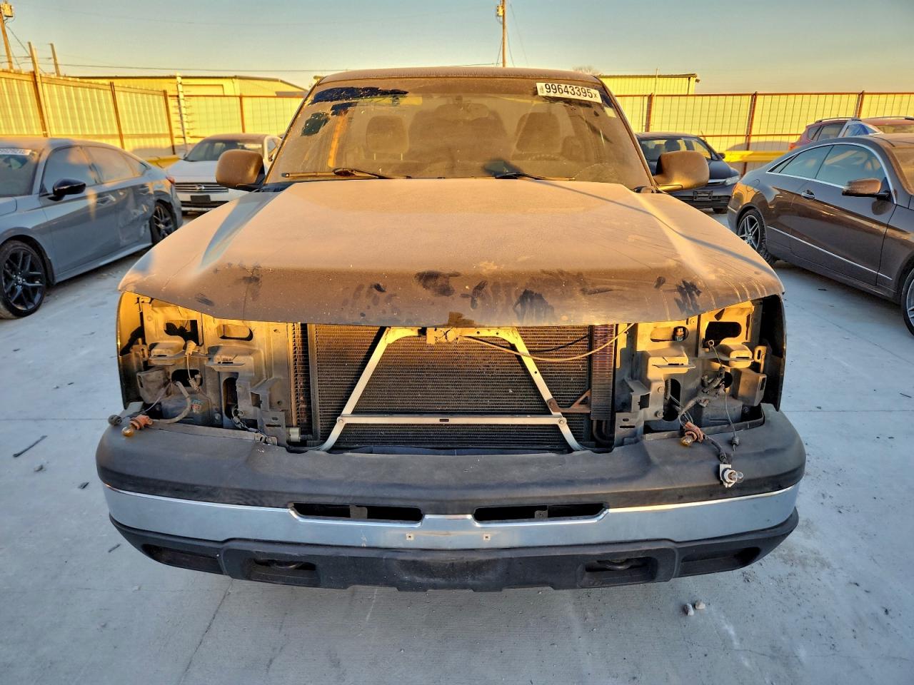 Chevrolet Silverado C1500 Classic Image 4