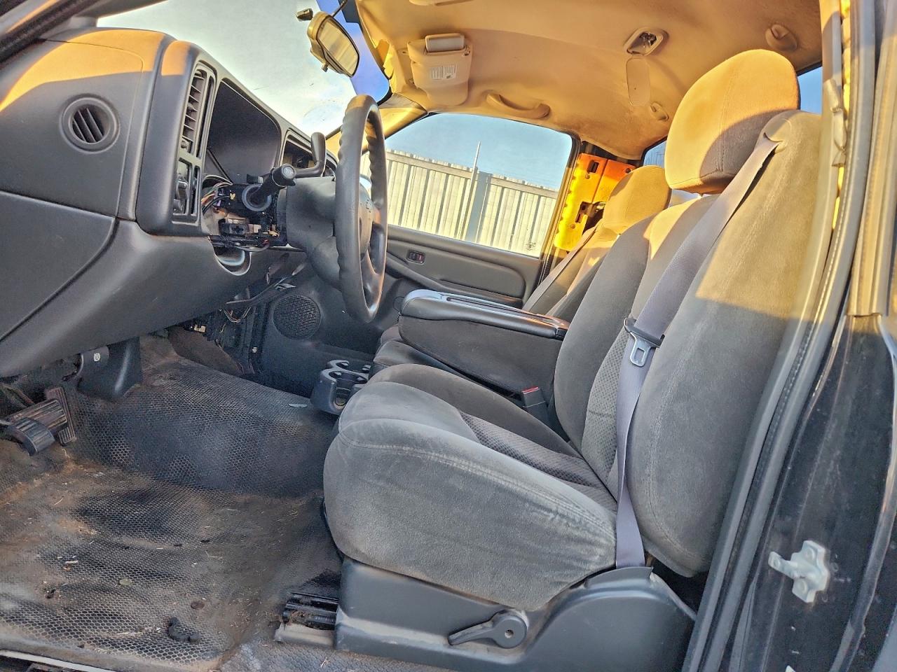 Chevrolet Silverado C1500 Classic Image 11