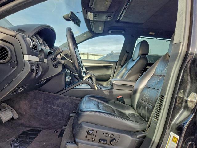 Porsche Cayenne Turbo Image 9