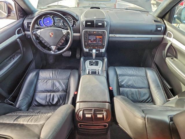 Porsche Cayenne Turbo Image 8