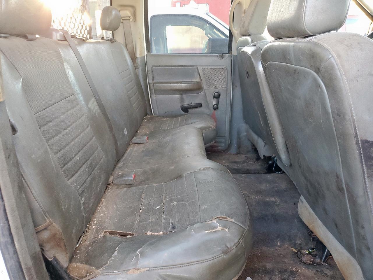 Dodge Ram 3500 St Image 8