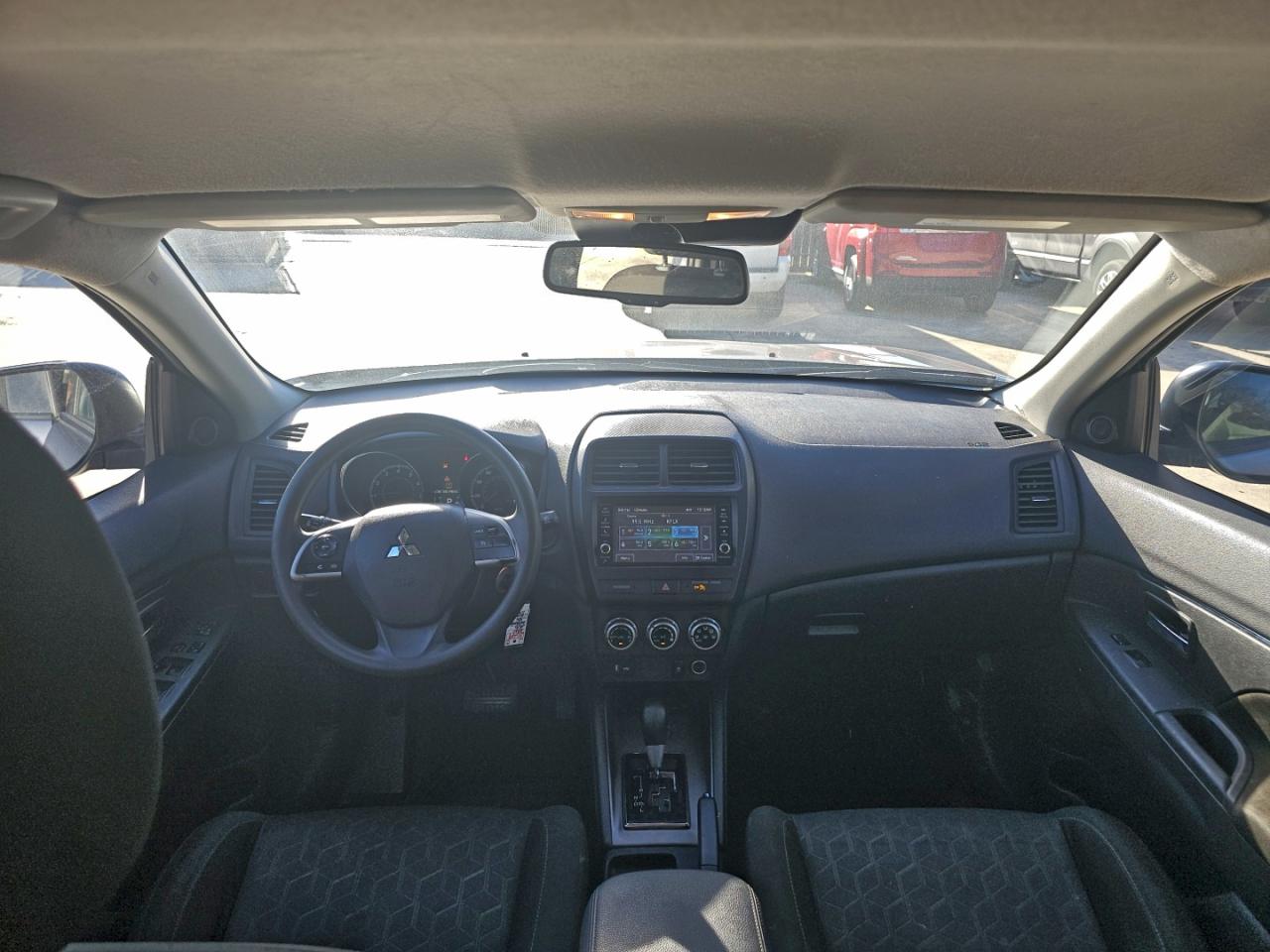 Mitsubishi Outlander Es Image 10