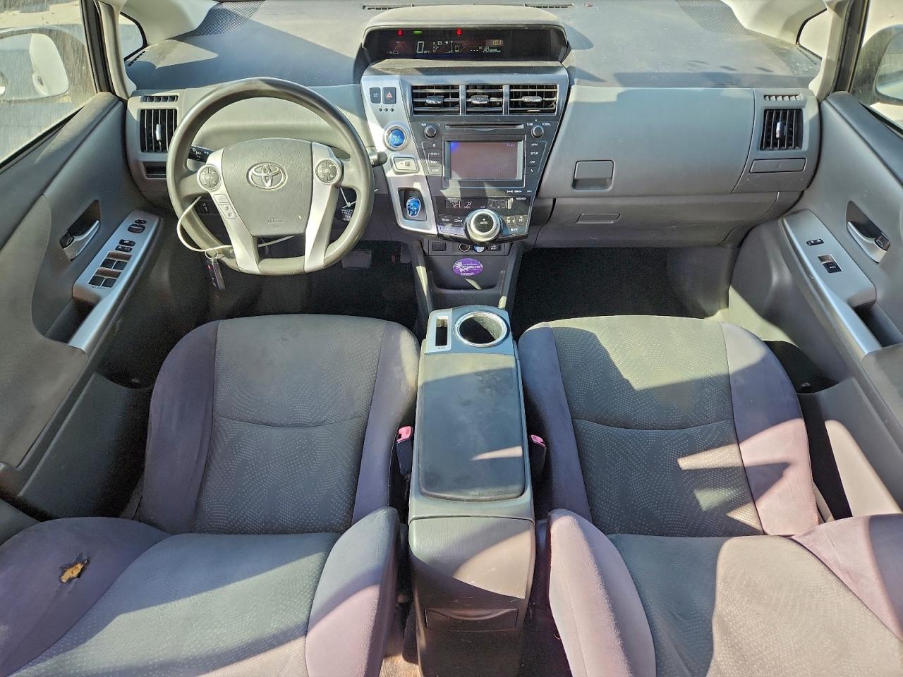 Toyota Prius Image 10