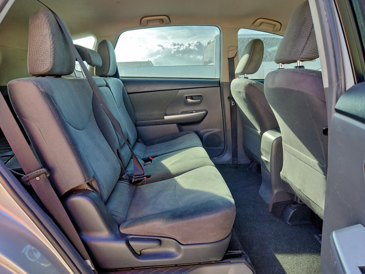 Toyota Prius Image 8