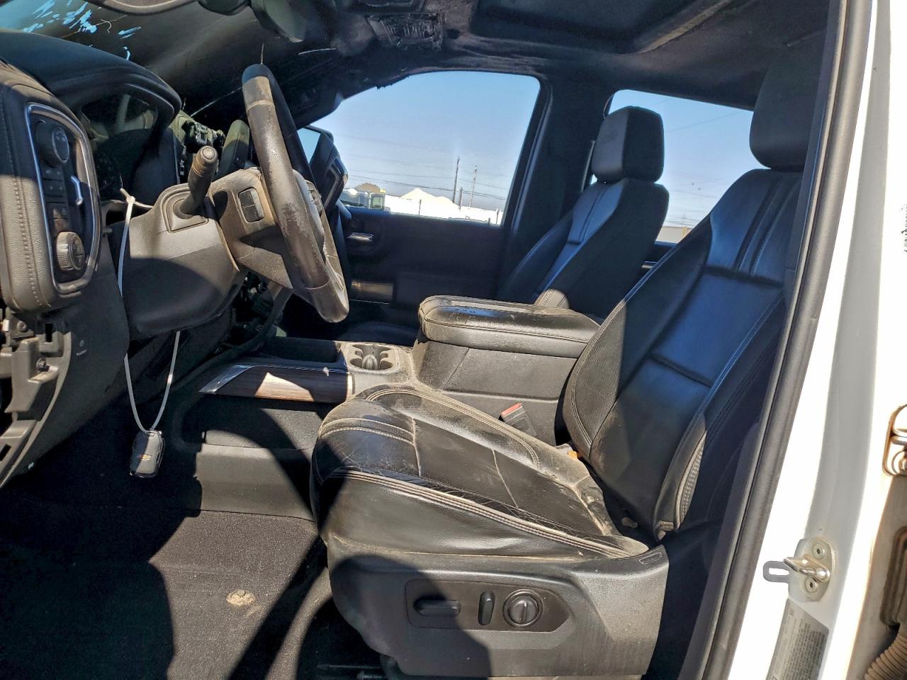 Chevrolet Silverado K3500 High Country Image 11