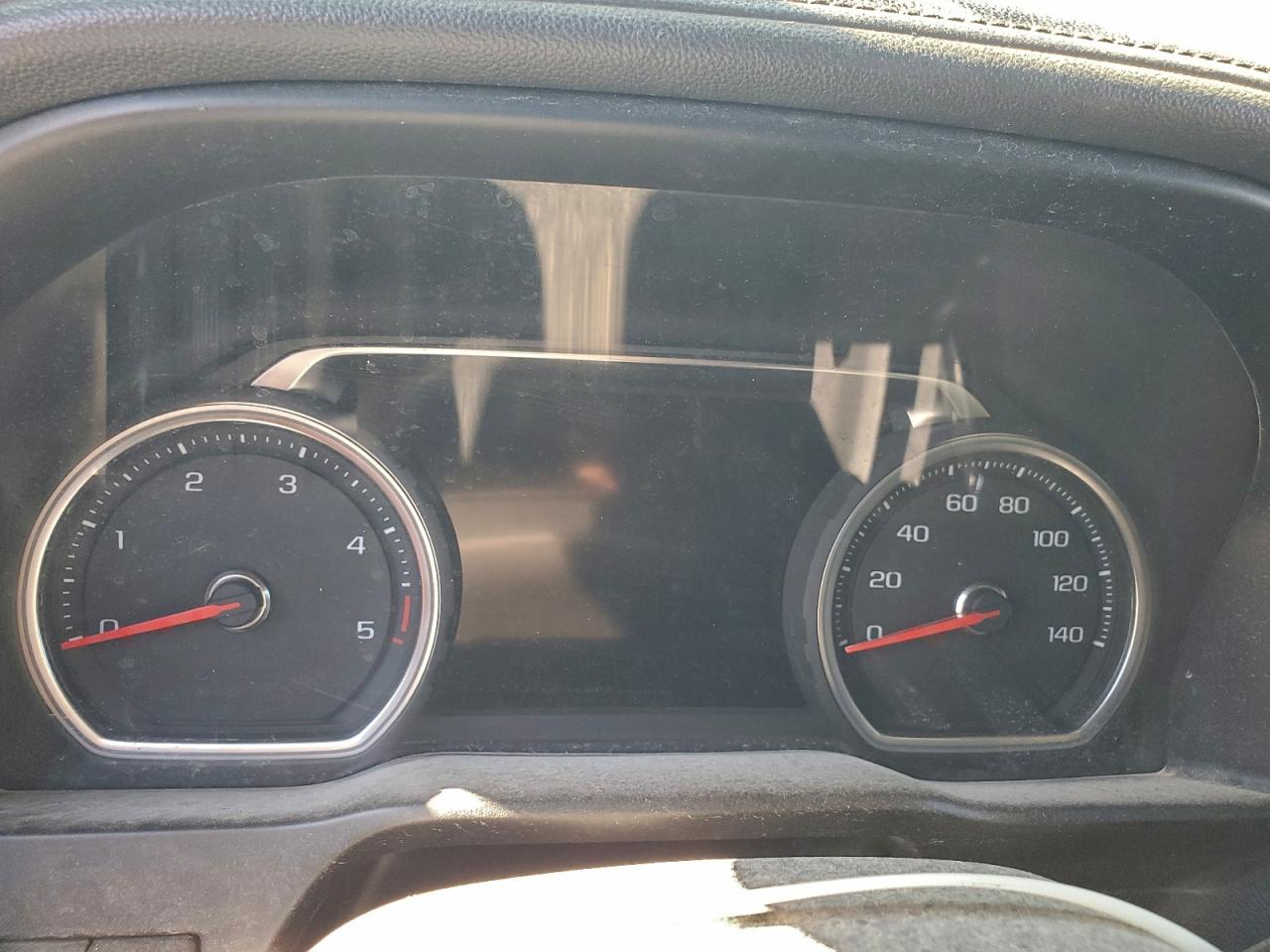 Chevrolet Silverado K3500 High Country Image 5