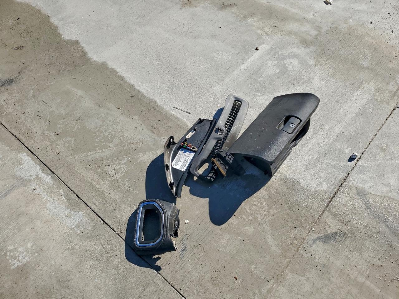 Chevrolet Silverado K3500 High Country Image 2