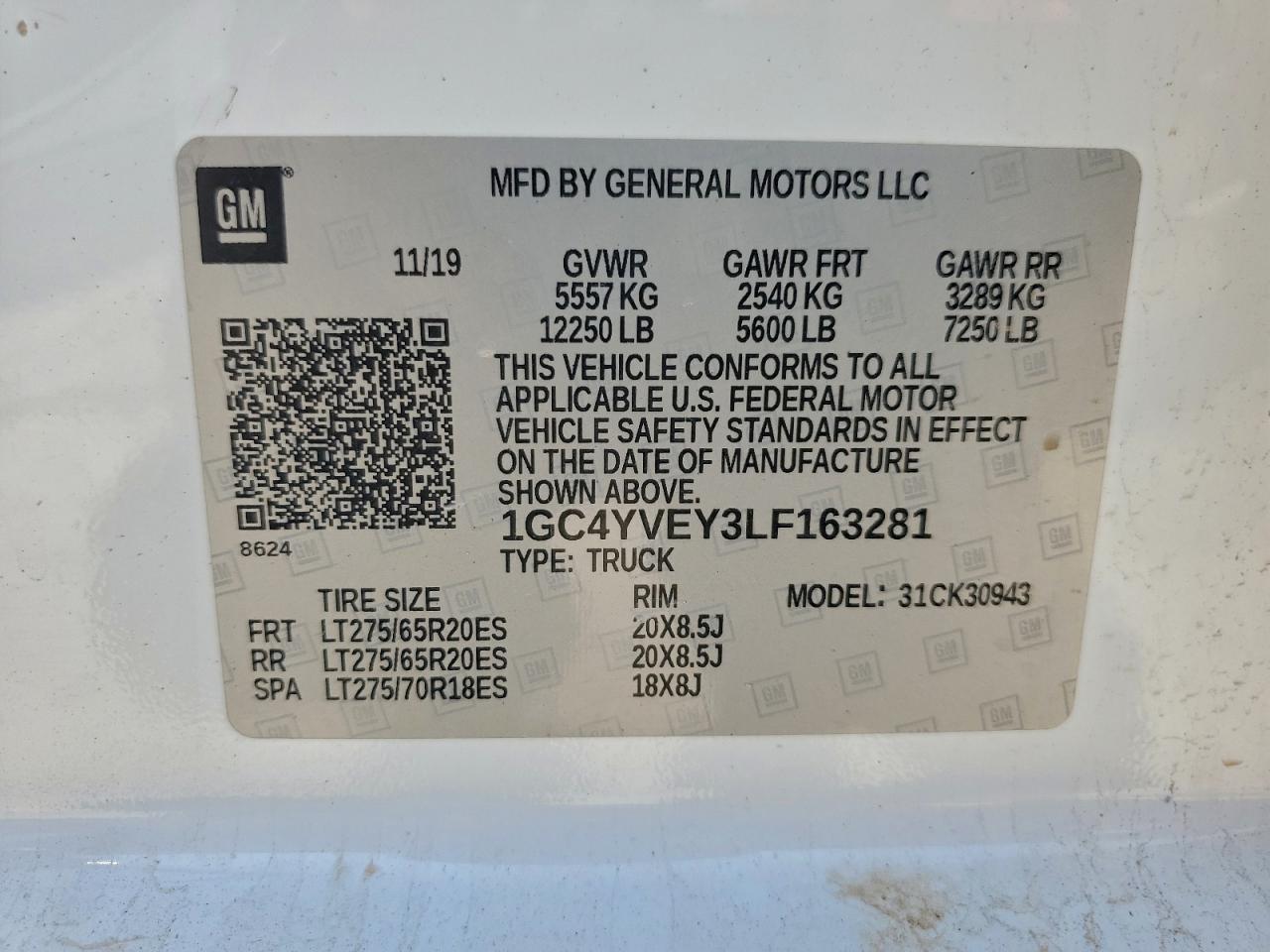 Chevrolet Silverado K3500 High Country Image 6