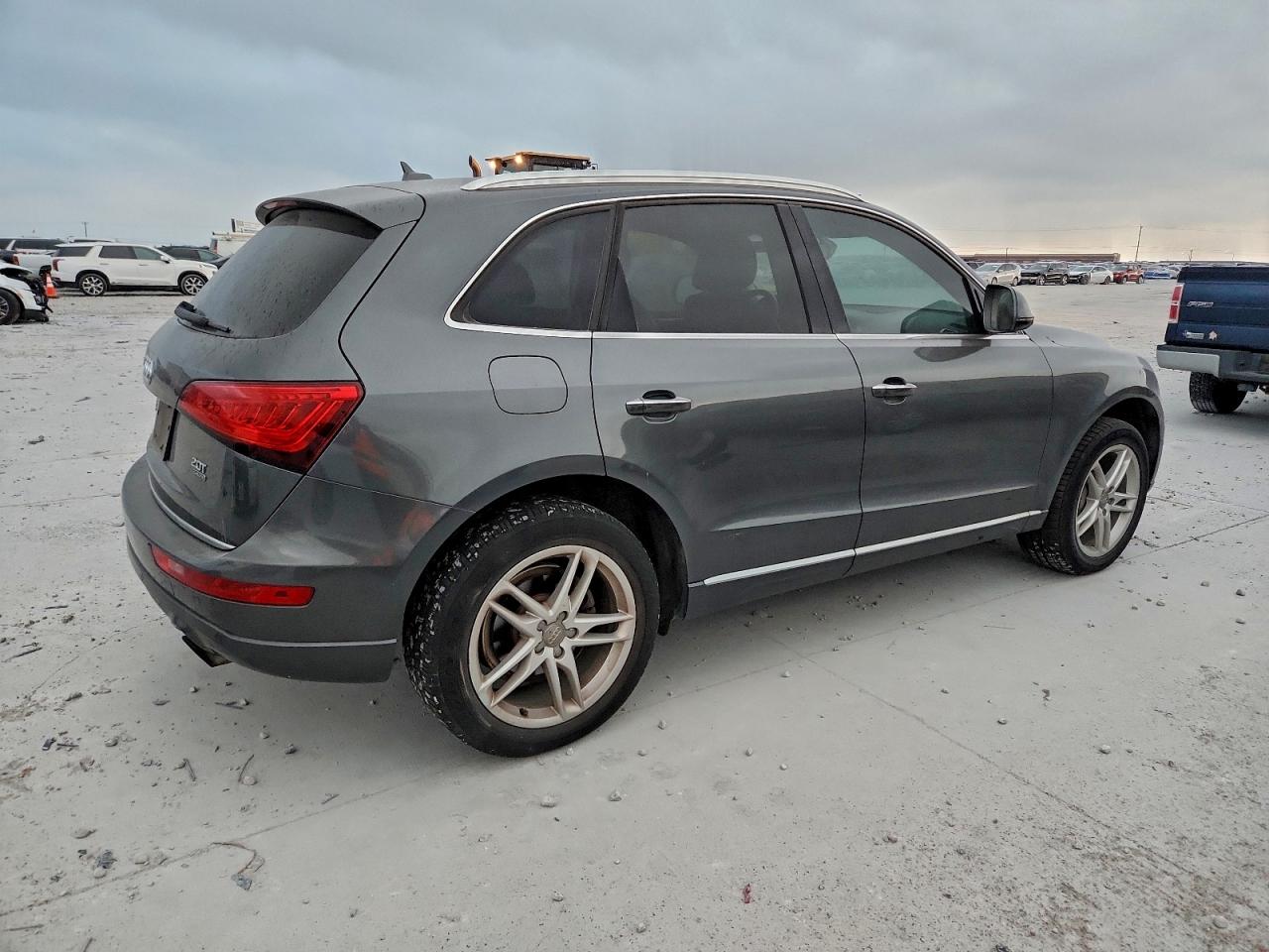 Audi Q5 Premium Plus Image 2