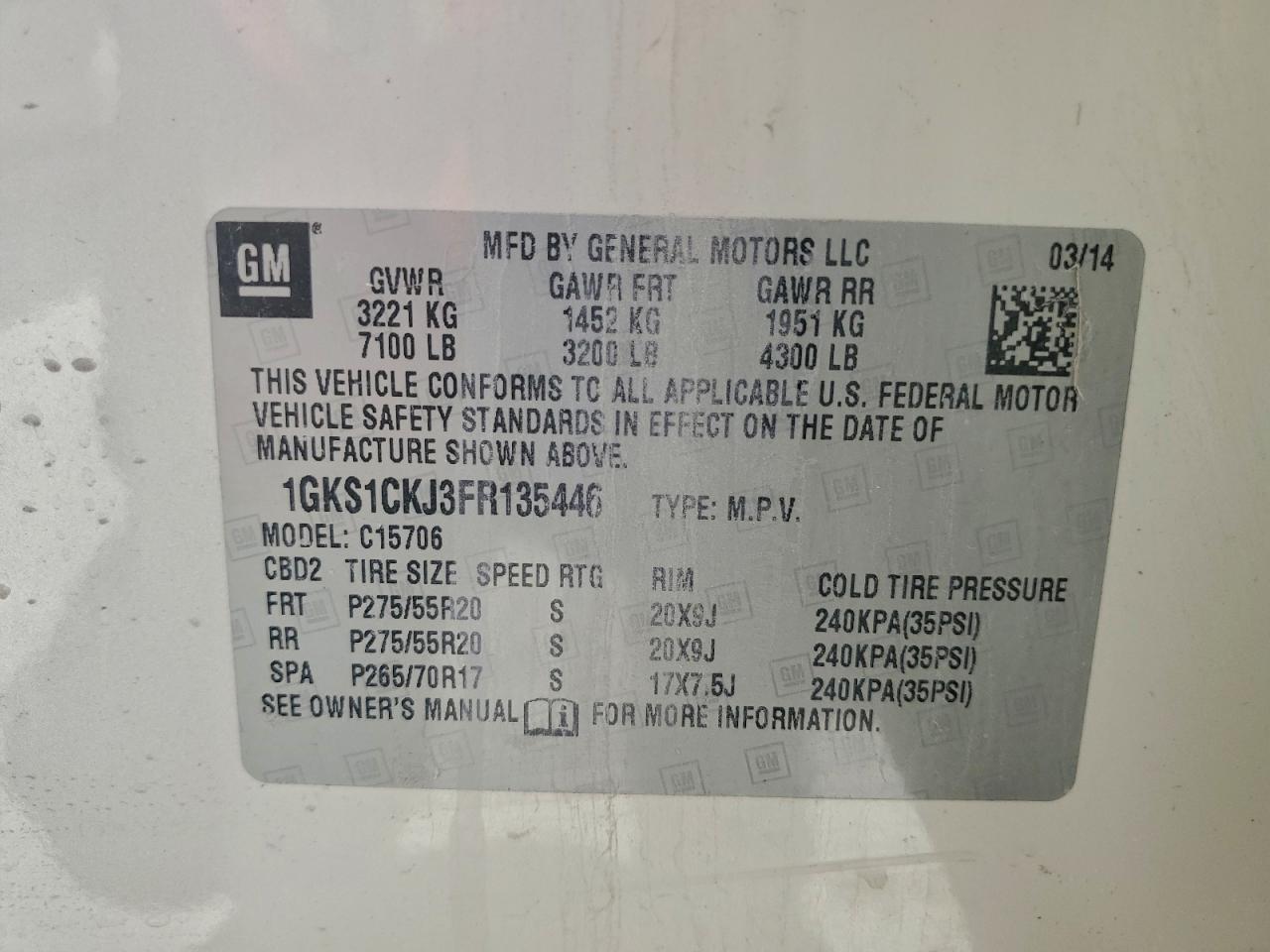 GMC Yukon Denali Image 12