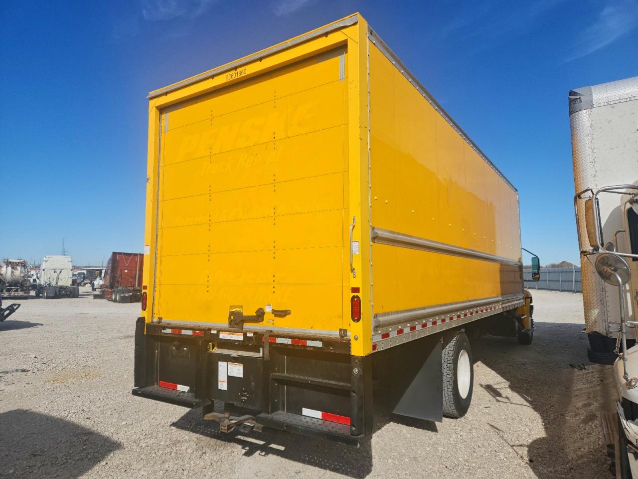 International Mv607 Image 3