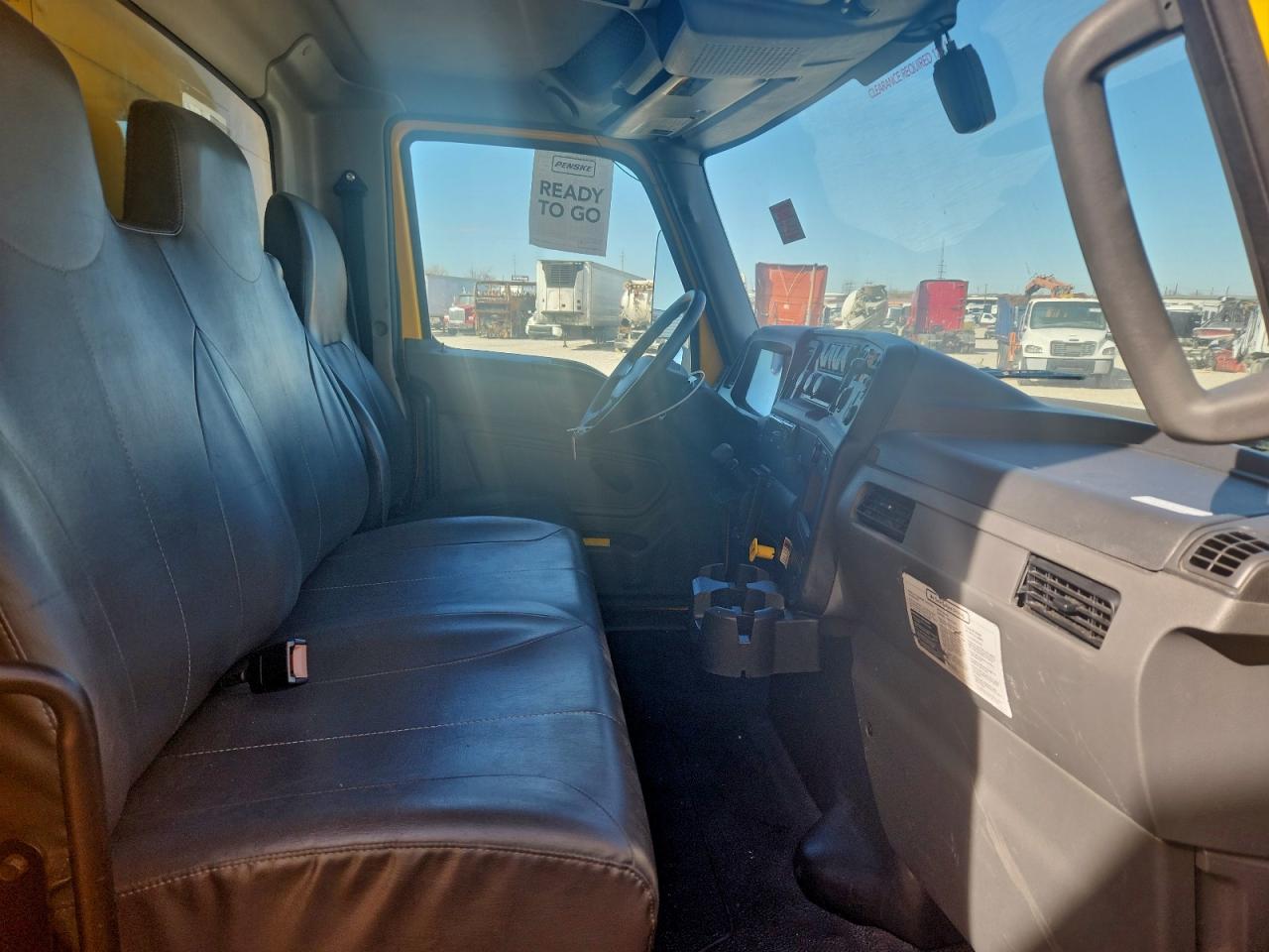 International Mv607 Image 4