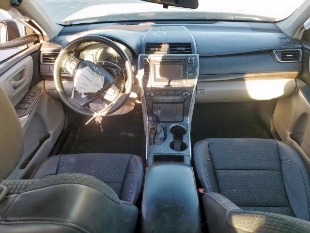 Toyota Camry Le Image 5