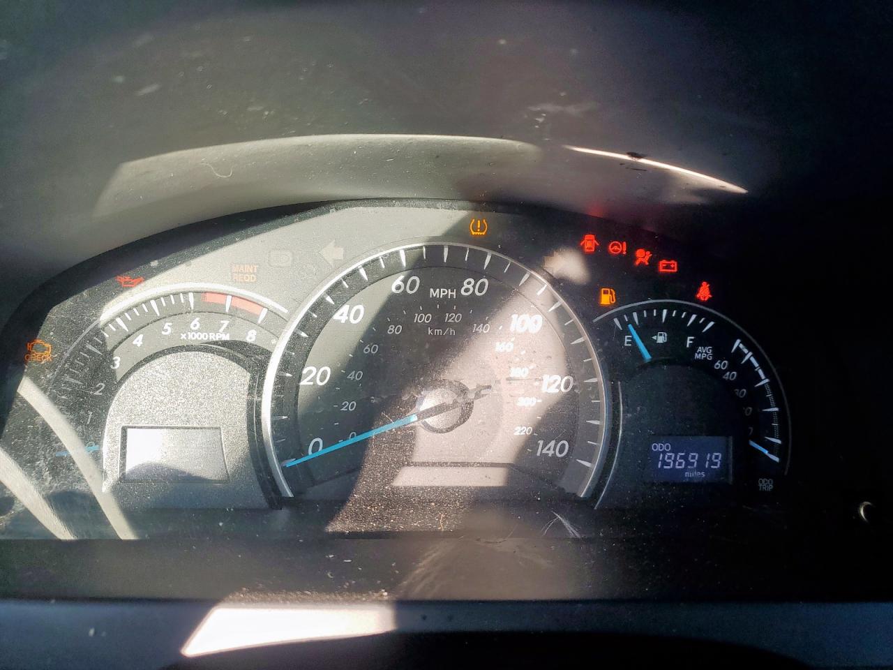 Toyota Camry Le Image 2