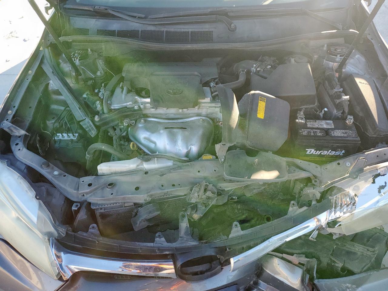 Toyota Camry Le Image 3