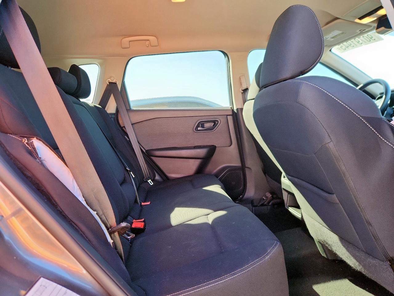 Nissan Rogue S Image 9