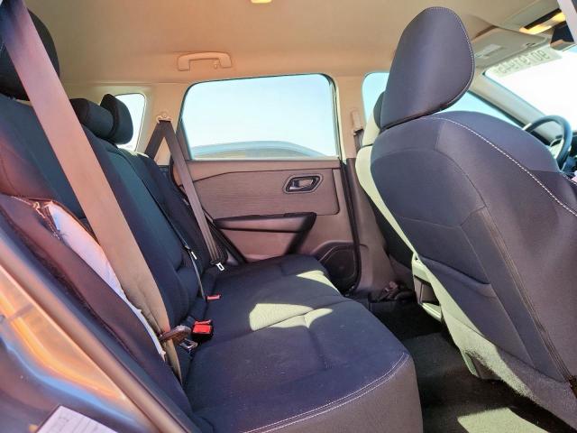 Nissan Rogue S Image 9