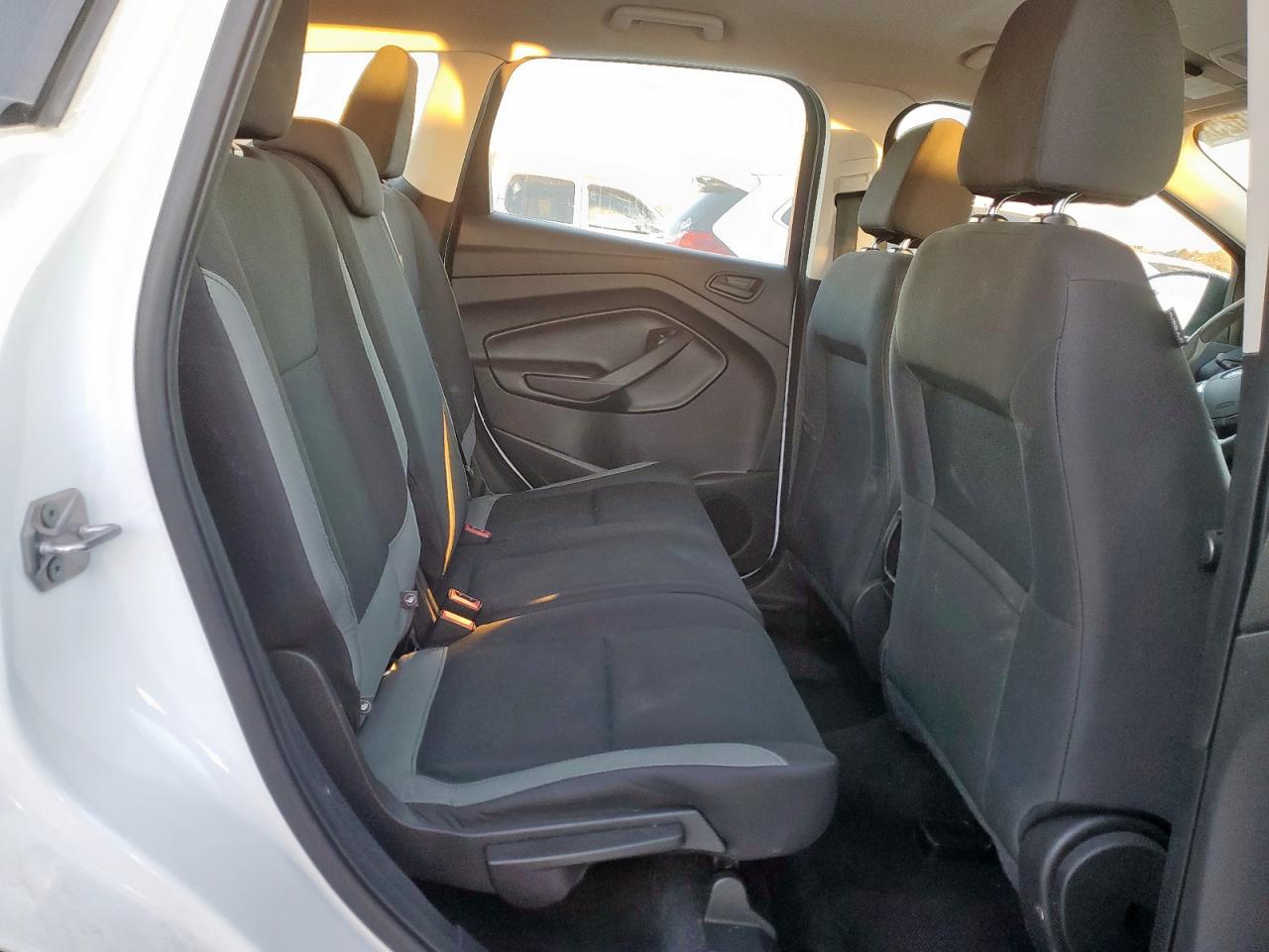 Ford Escape S Image 13