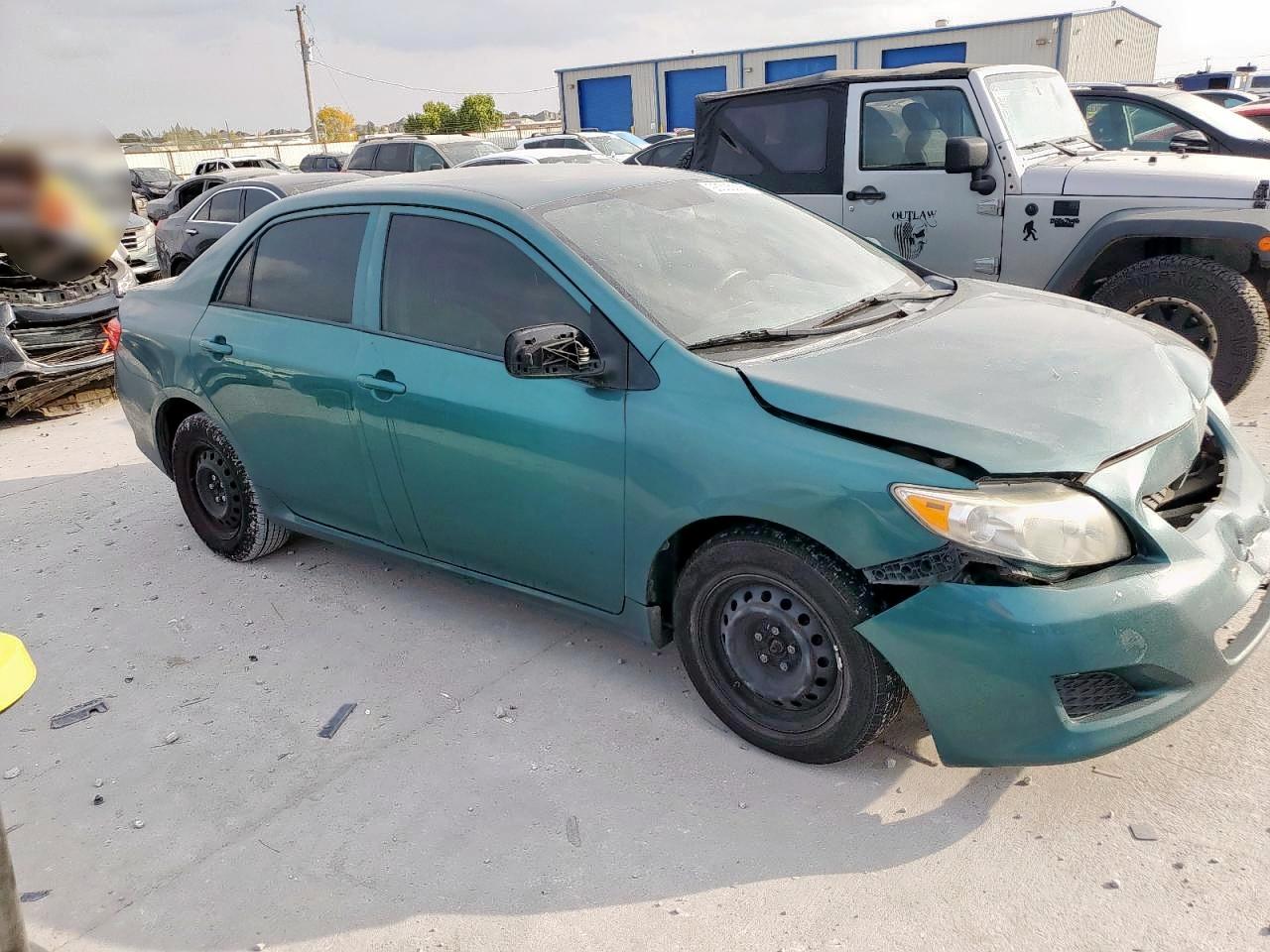Toyota Corolla Base Image 3