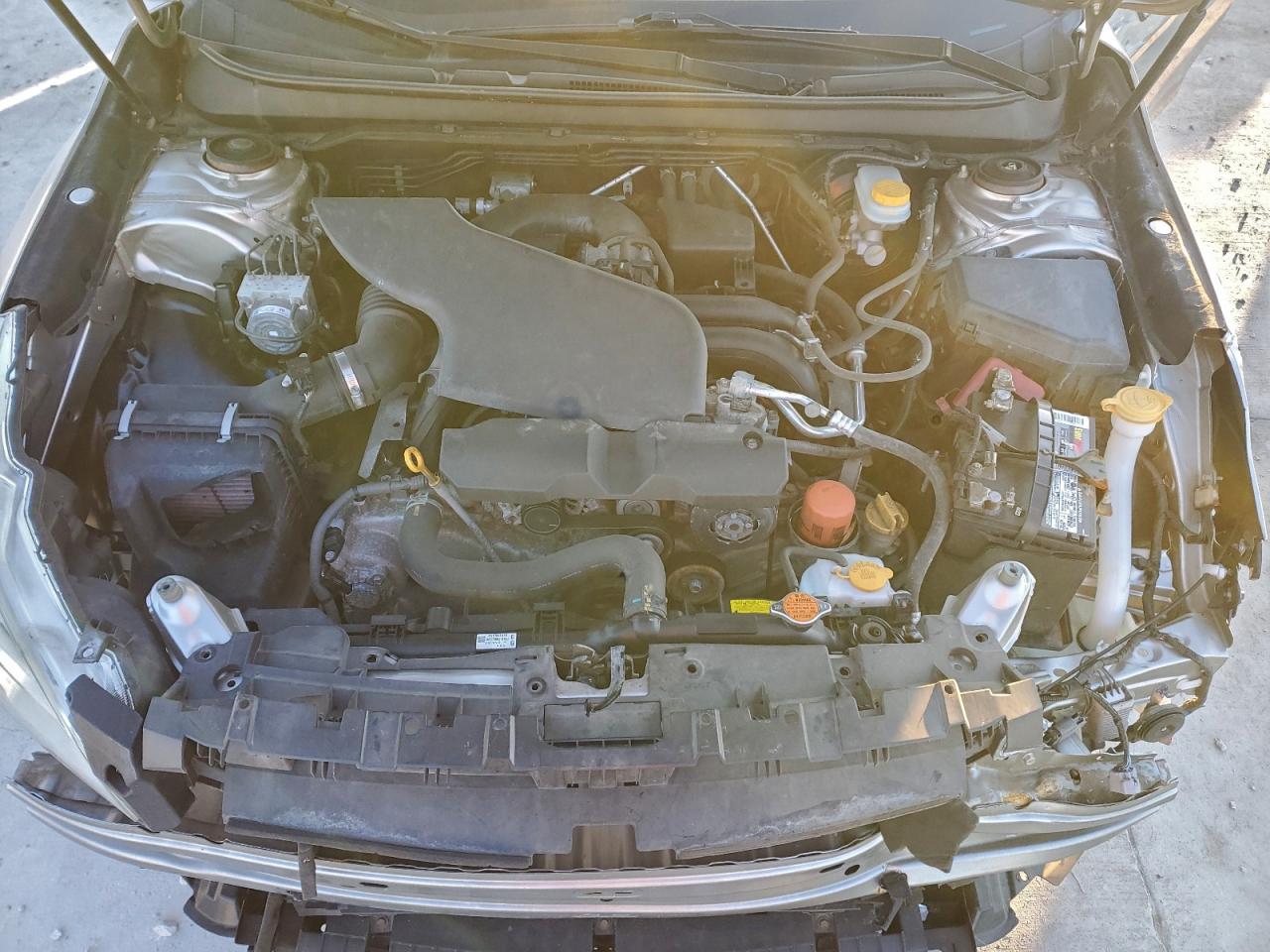 Subaru Legacy 2.5i Image 10