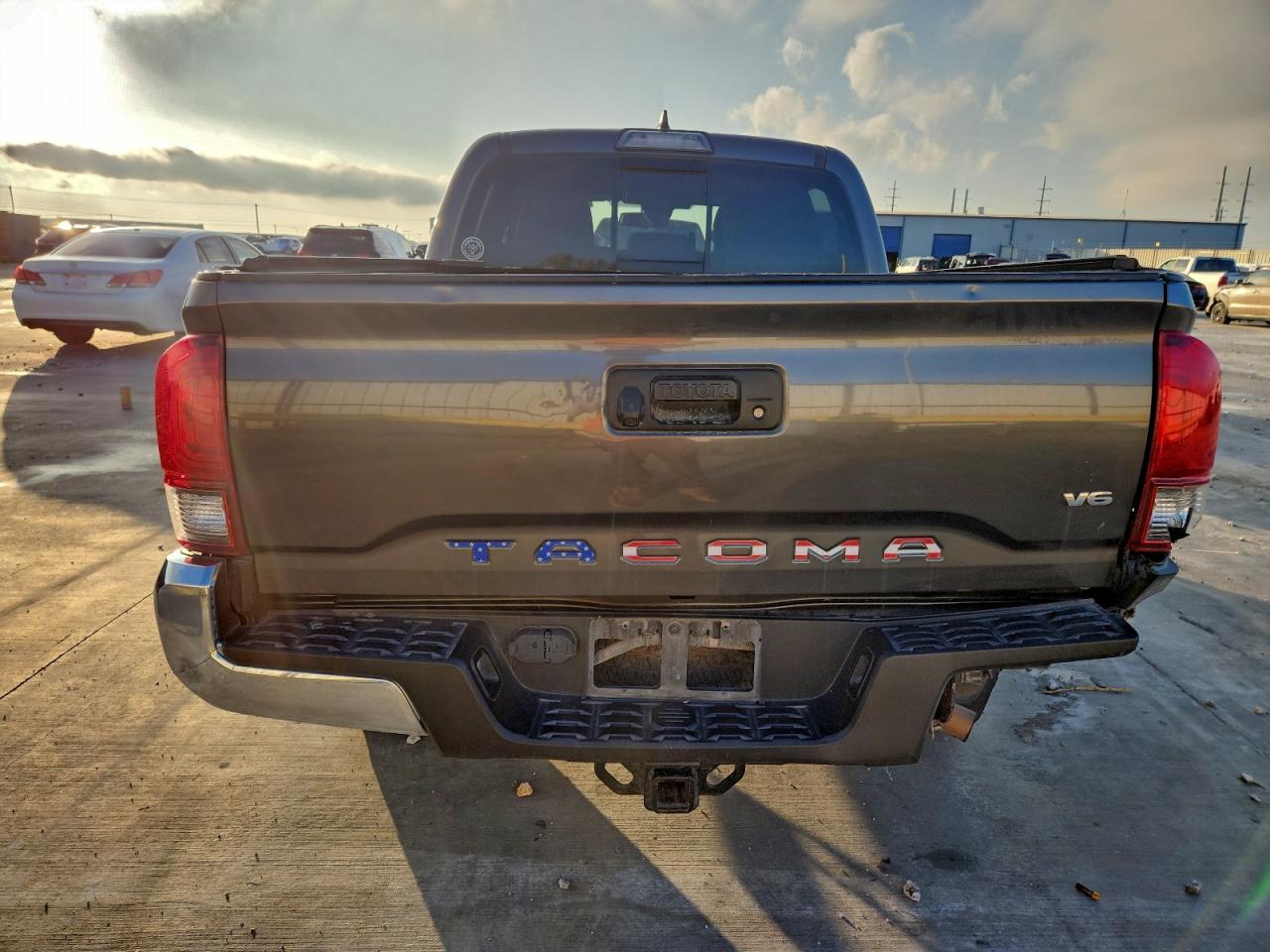 Toyota Tacoma Double Cab Image 6