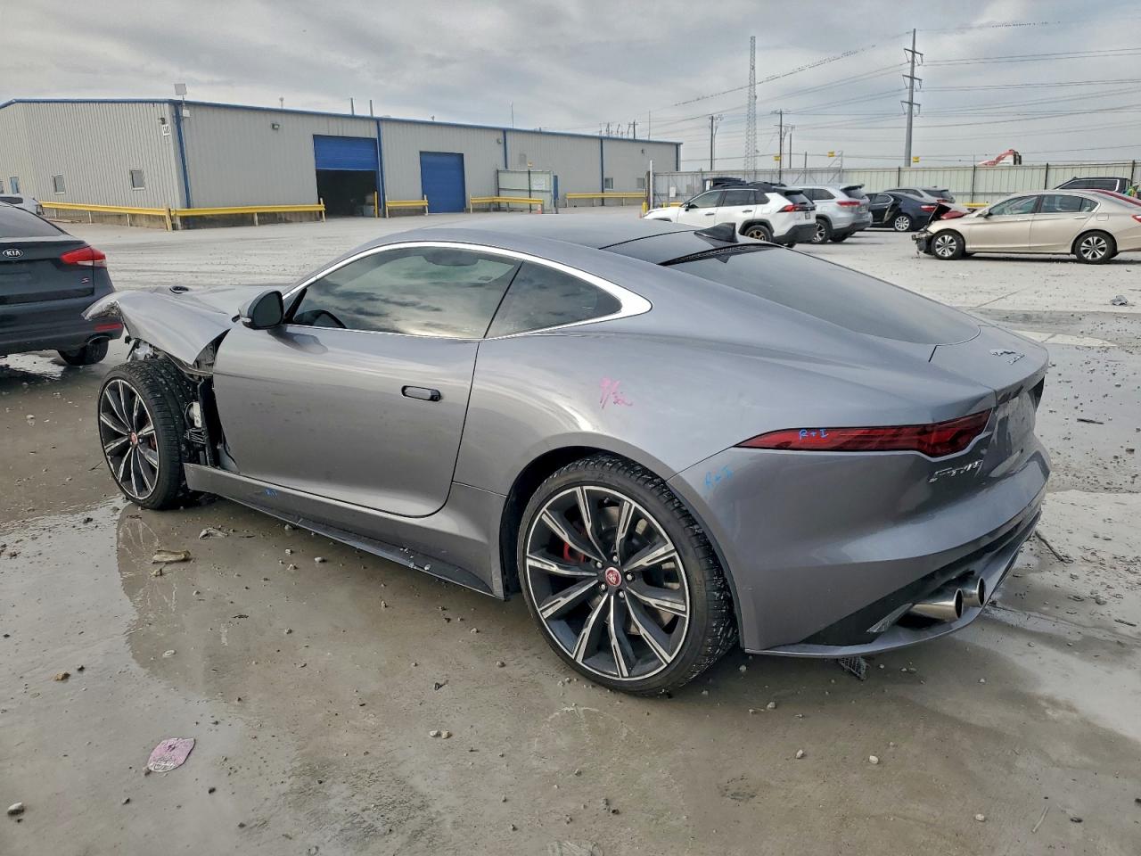 Jaguar F-TYPE R Image 6