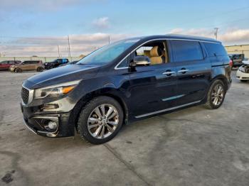  Salvage Kia Sedona