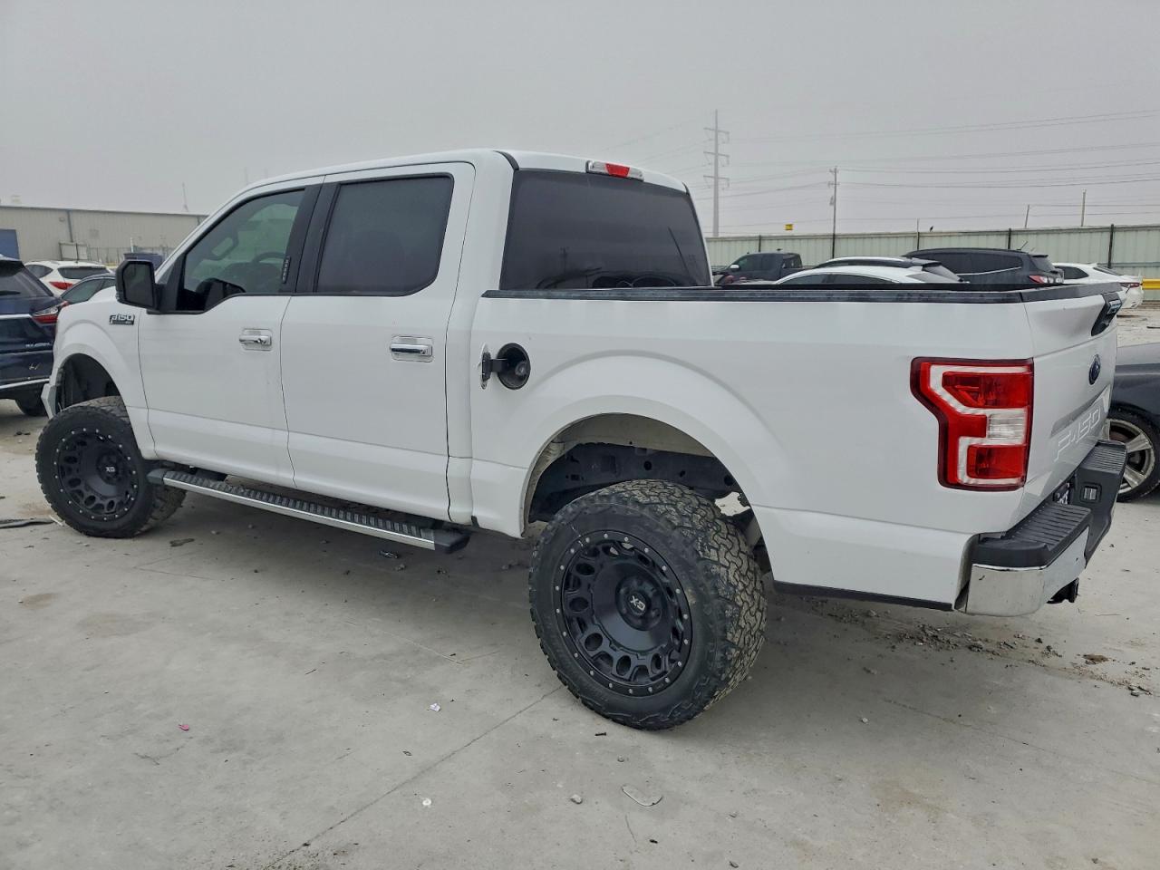 Ford F-150 Supercrew Image 8