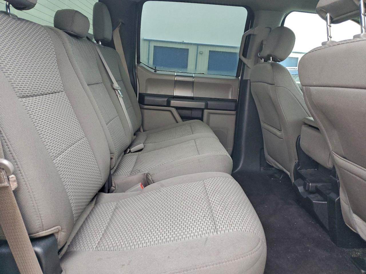 Ford F-150 Supercrew Image 10