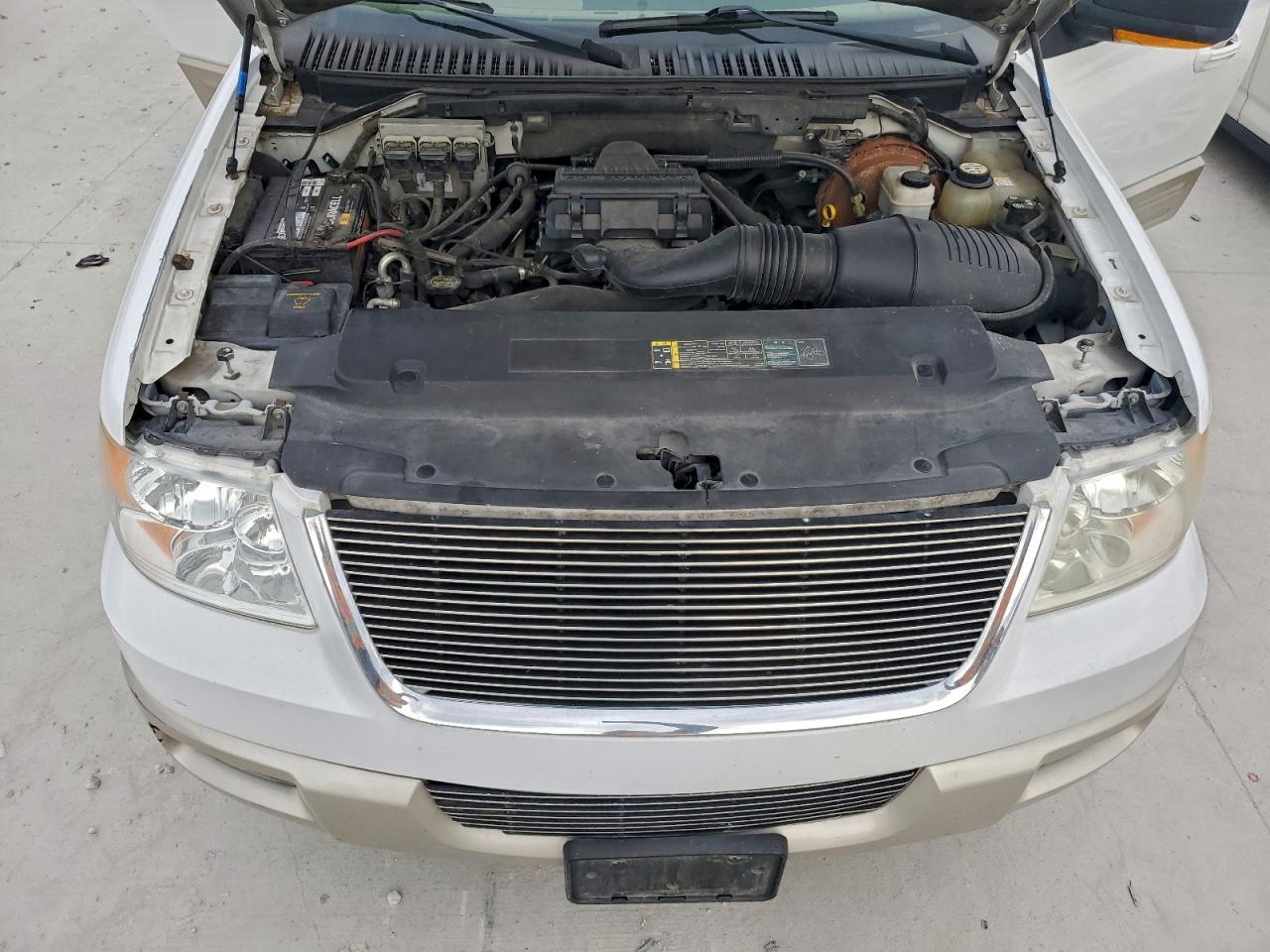 Ford Expedition Eddie Bauer Image 4