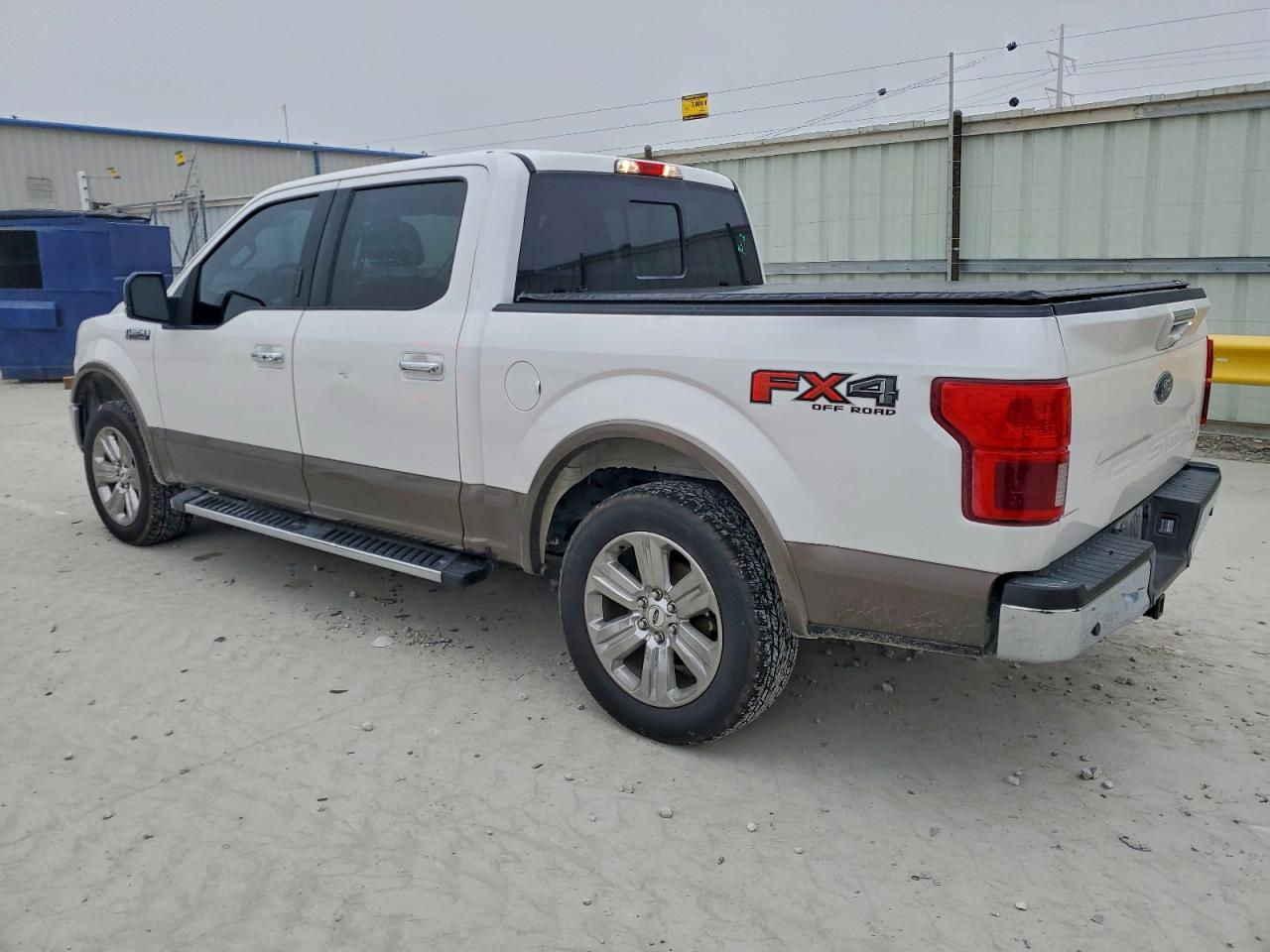 Ford F-150 Supercrew Image 2