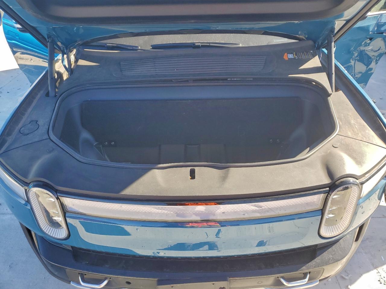 Rivian Ris Adventure Image 13