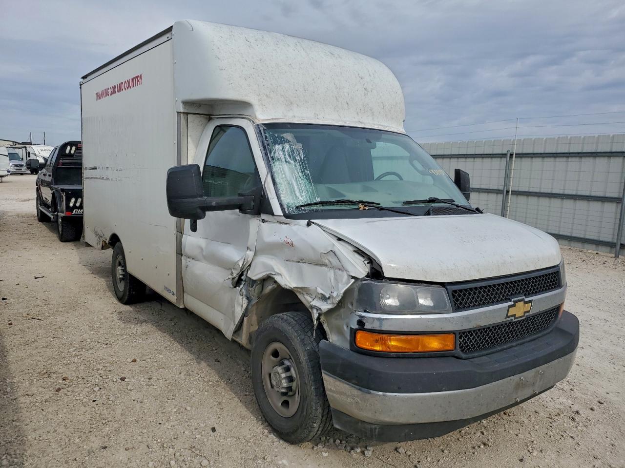 Chevrolet Express Image 4