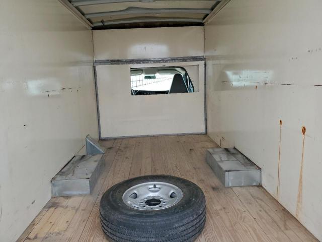 Chevrolet Express Image 8