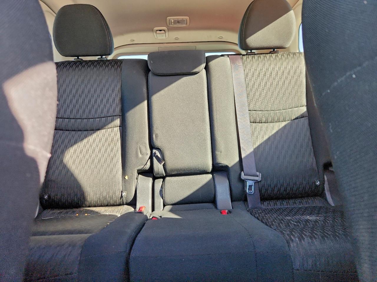 Nissan Rogue S Image 6