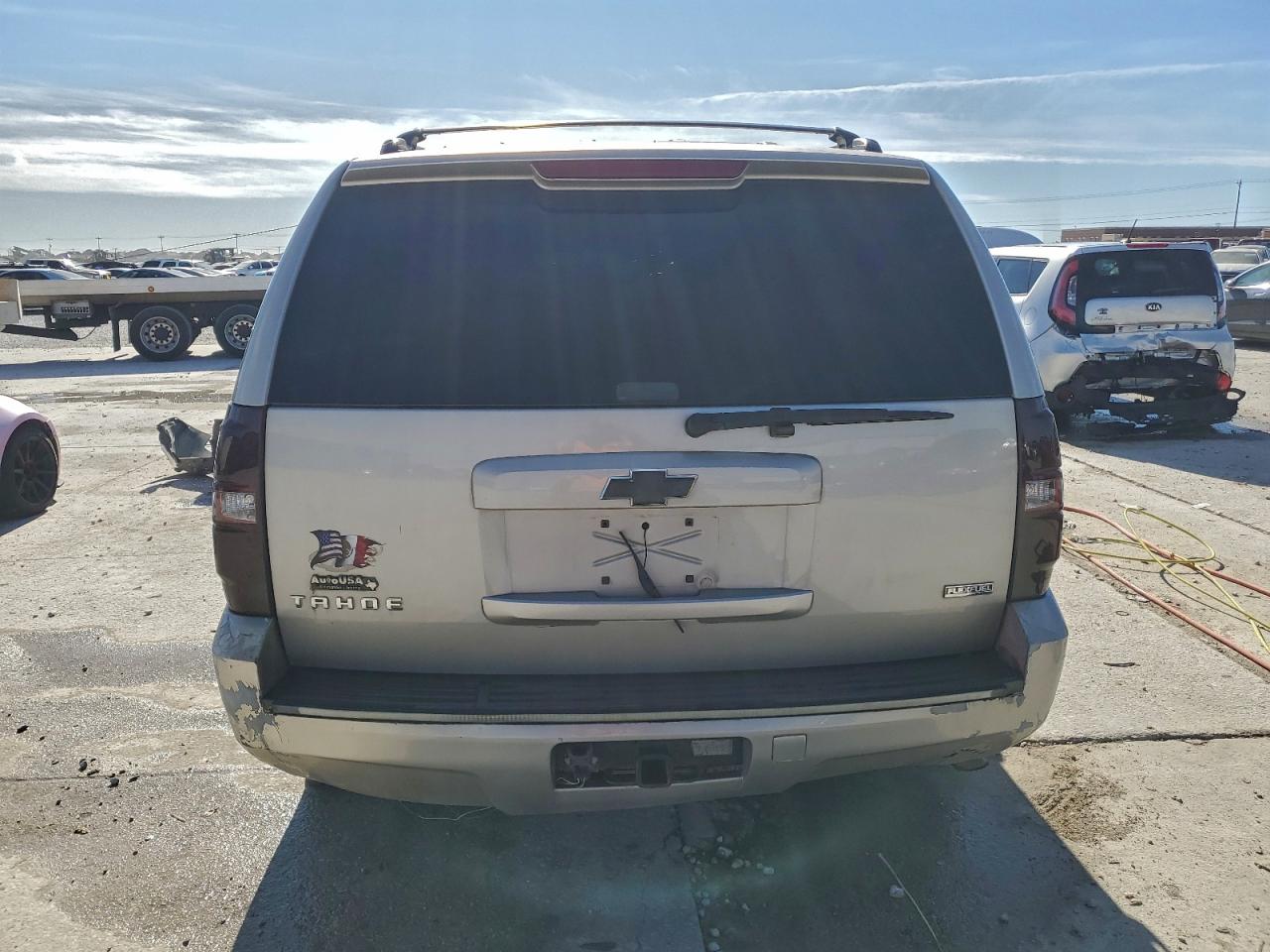 Chevrolet Tahoe C1500 Image 9