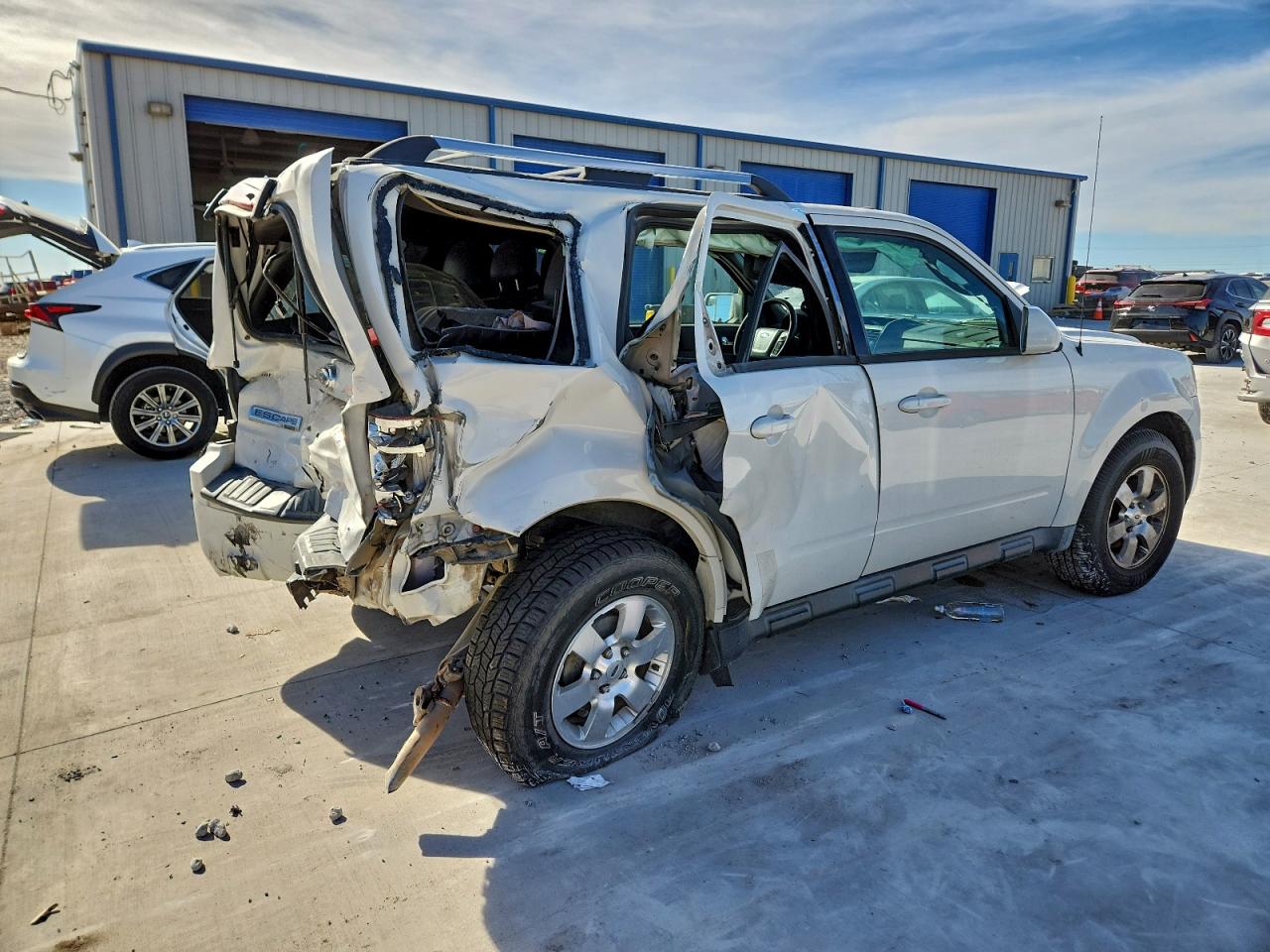 Ford Escape Limited Image 4