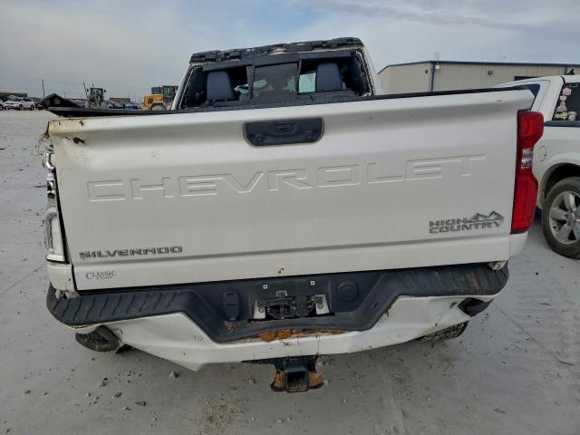 Chevrolet Silverado K2500 High Country Image 2