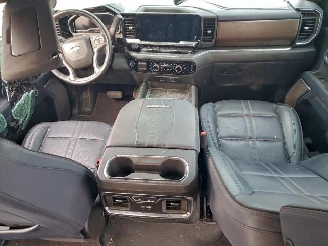 Chevrolet Silverado K2500 High Country Image 9