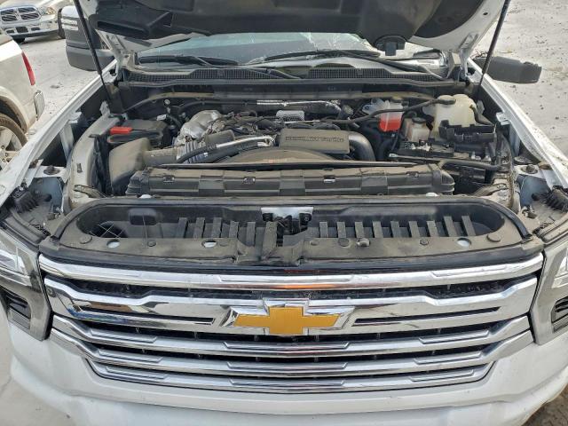 Chevrolet Silverado K2500 High Country Image 13