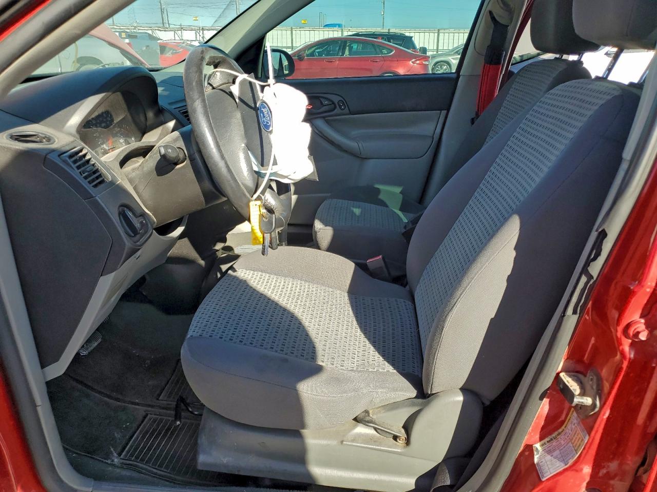 Ford Focus Zx4 Image 11