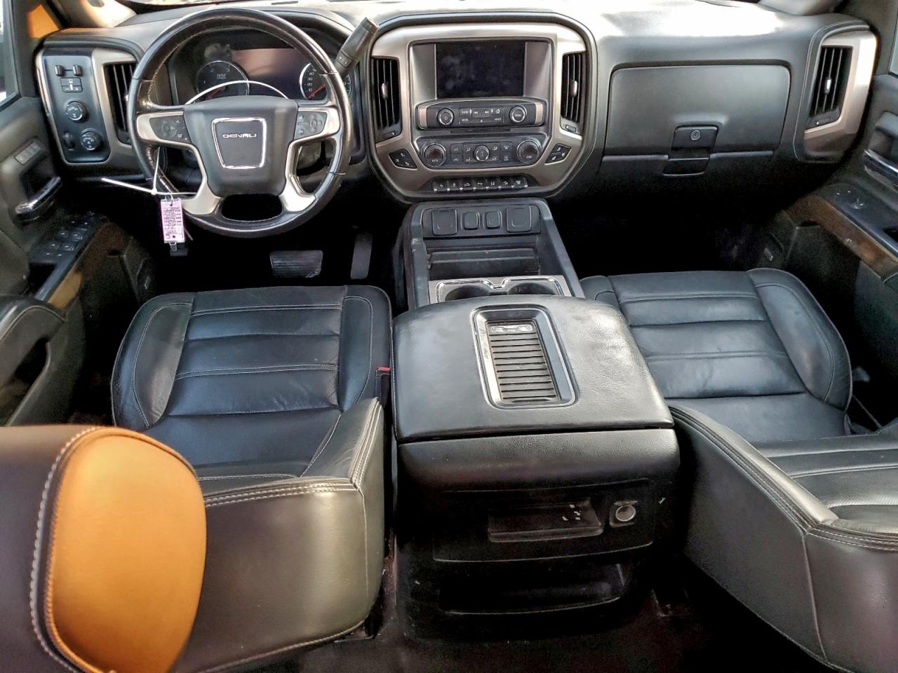 GMC Sierra K2500 Denali Image 9