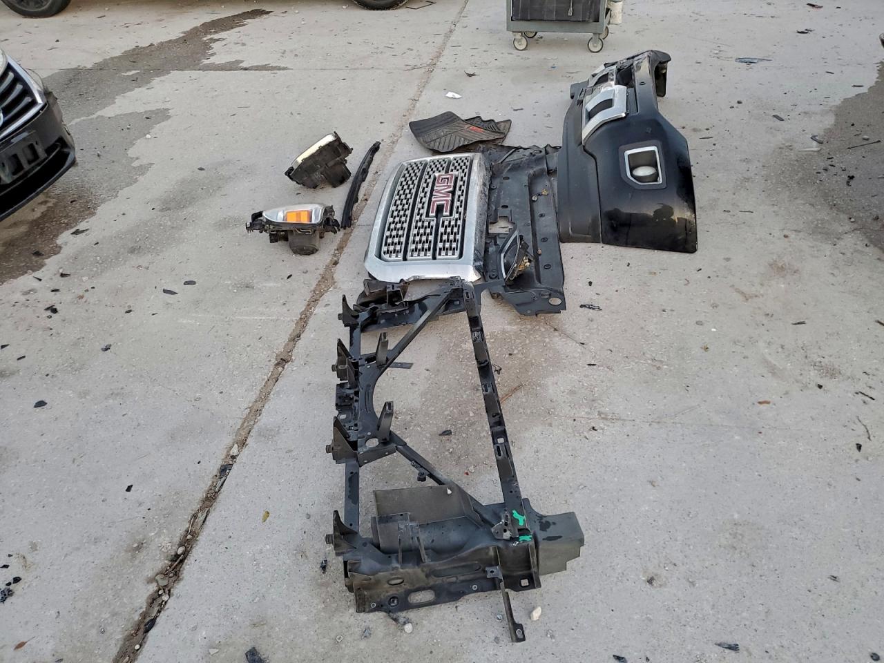 GMC Sierra K2500 Denali Image 7