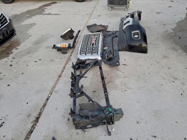 GMC Sierra K2500 Denali Image 7