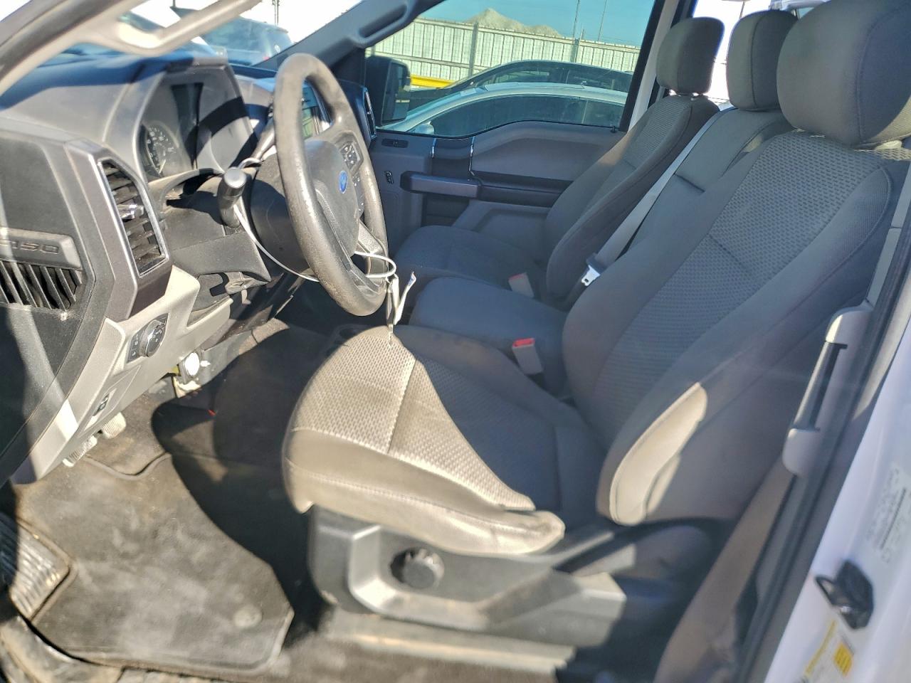 Ford F-150 Super Cab Image 12