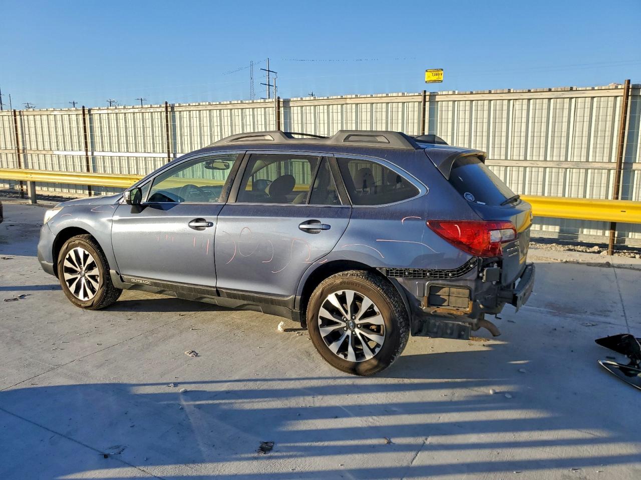 Subaru Outback 2.5i Limited Image 11