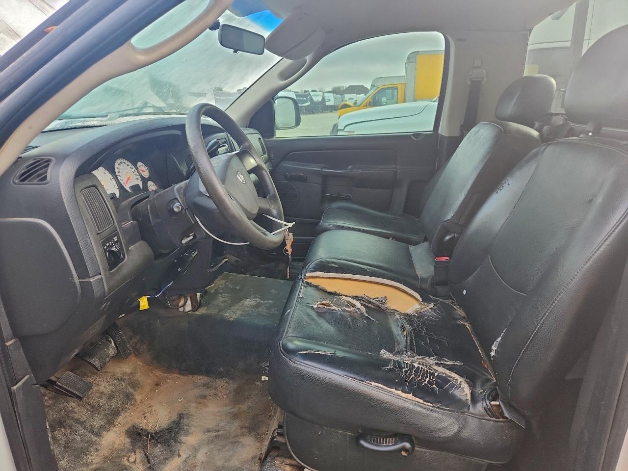 Dodge Ram 2500 St Image 7