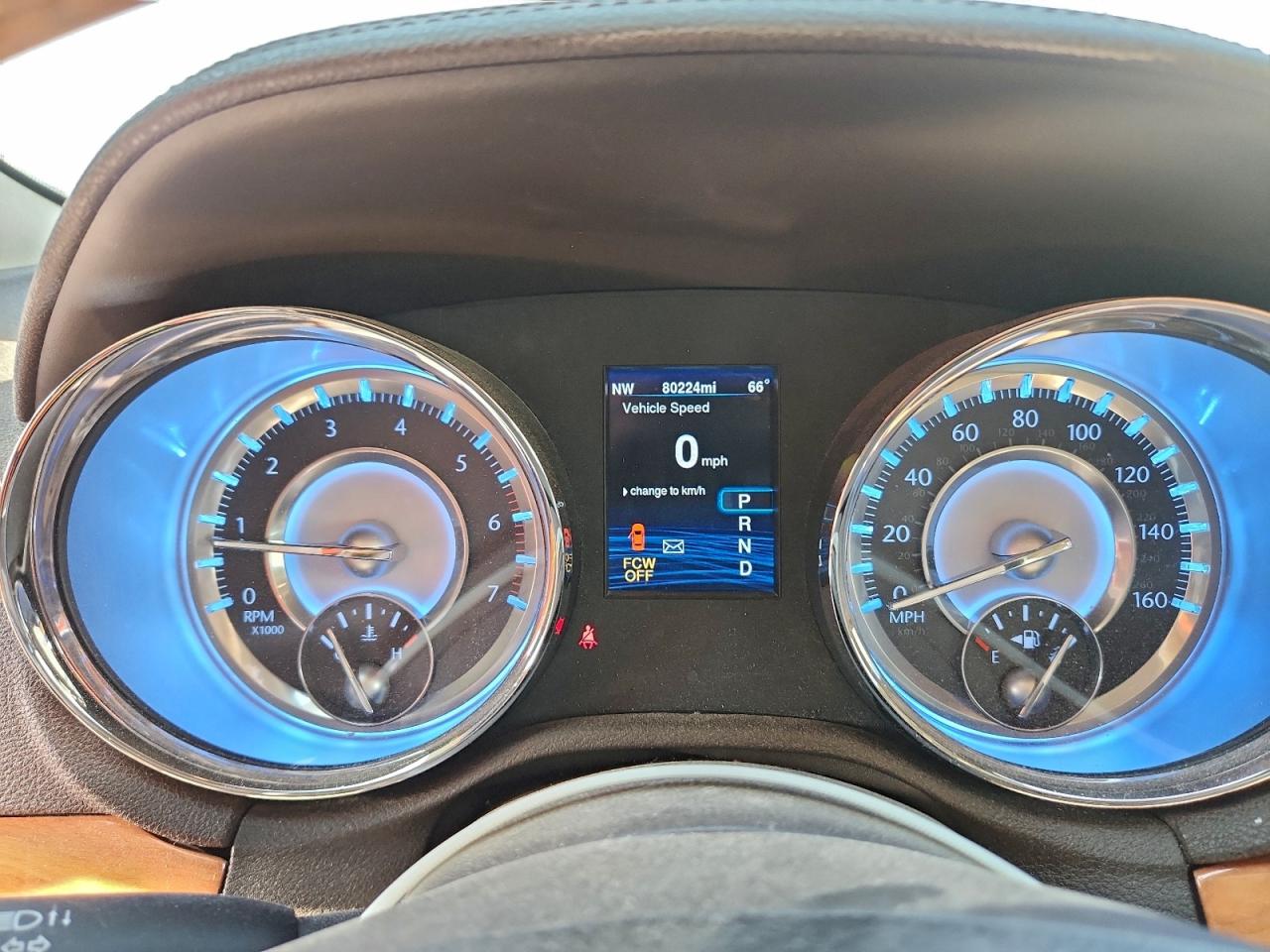 Chrysler 300 Image 13